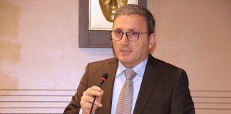 Tüketim Artarken, Üretim Düşüyor