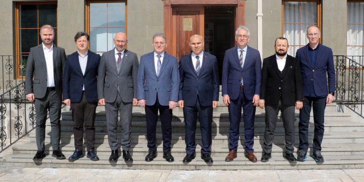 Vali KOÇ İş Dünyasını Dinledi