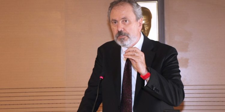 İş Dünyasında İletişim Krizleri Bilgilendirme Semineri Düzenlendi