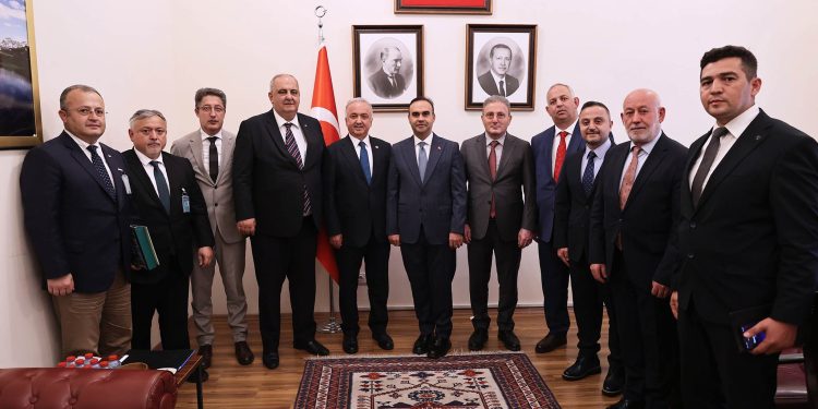 Bakan KACIR İle OSB Zirvesi